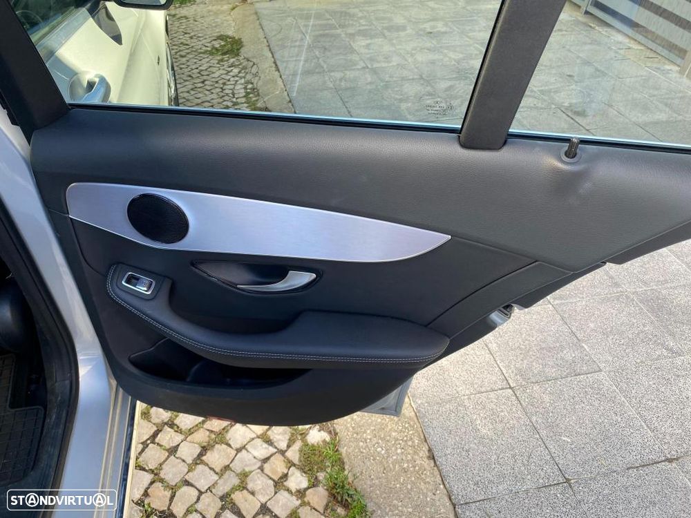 Mercedes-Benz C 300 de T 9G-TRONIC Avantgarde - 30