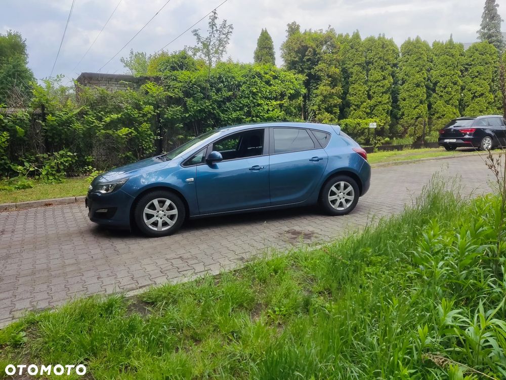 Opel Astra 1.4 Turbo - 11