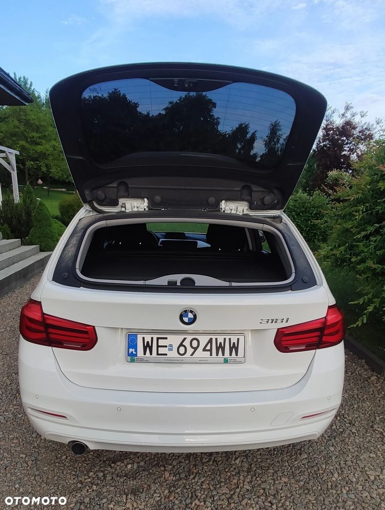BMW Seria 3 318i - 10