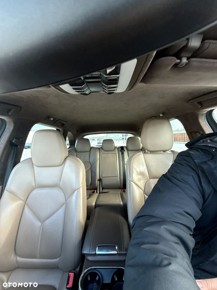 Porsche Cayenne GTS - 34