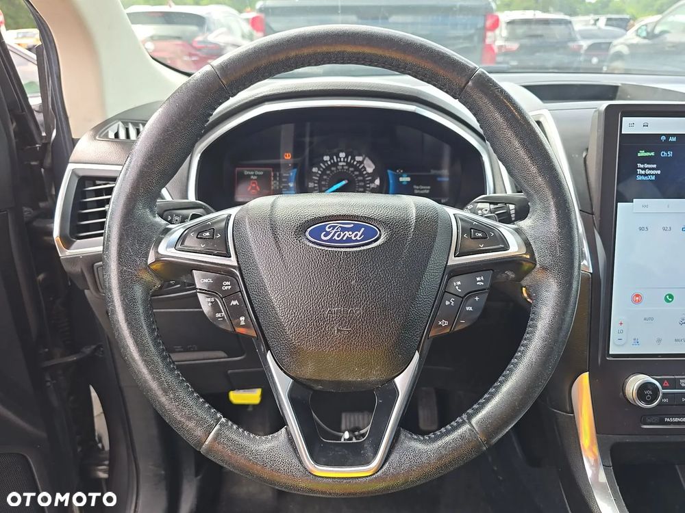 Ford Edge - 8