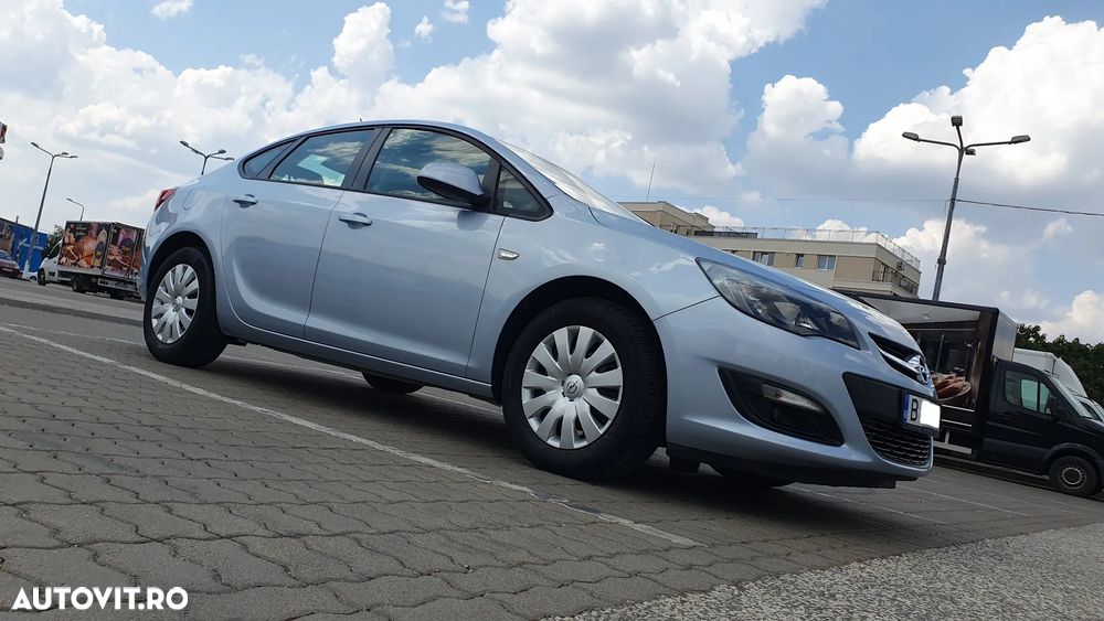 Opel Astra 1.6 TWINPORT ECOTEC Essentia - 32
