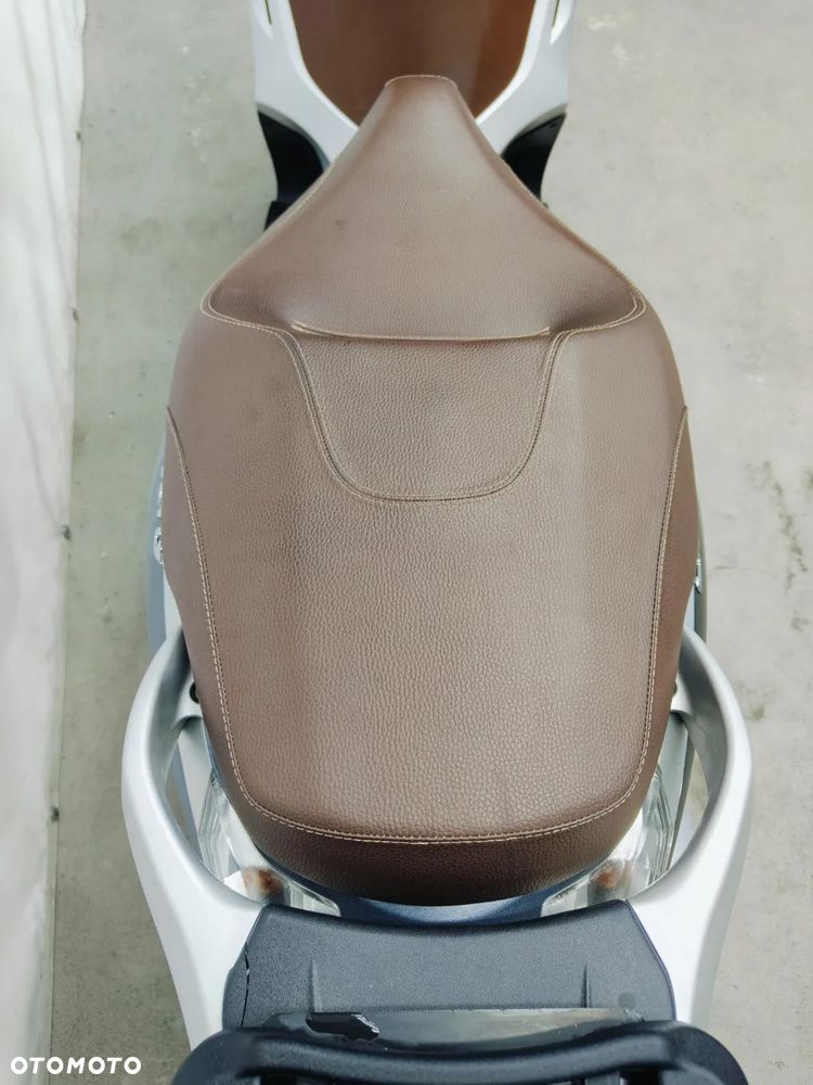 Piaggio Beverly - 11