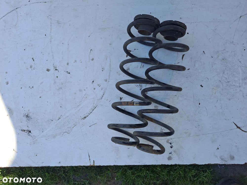 SPRĘŻYNA ZAWIESZENIA TYŁ TYLNA AUDI A3 8L 1.6 B