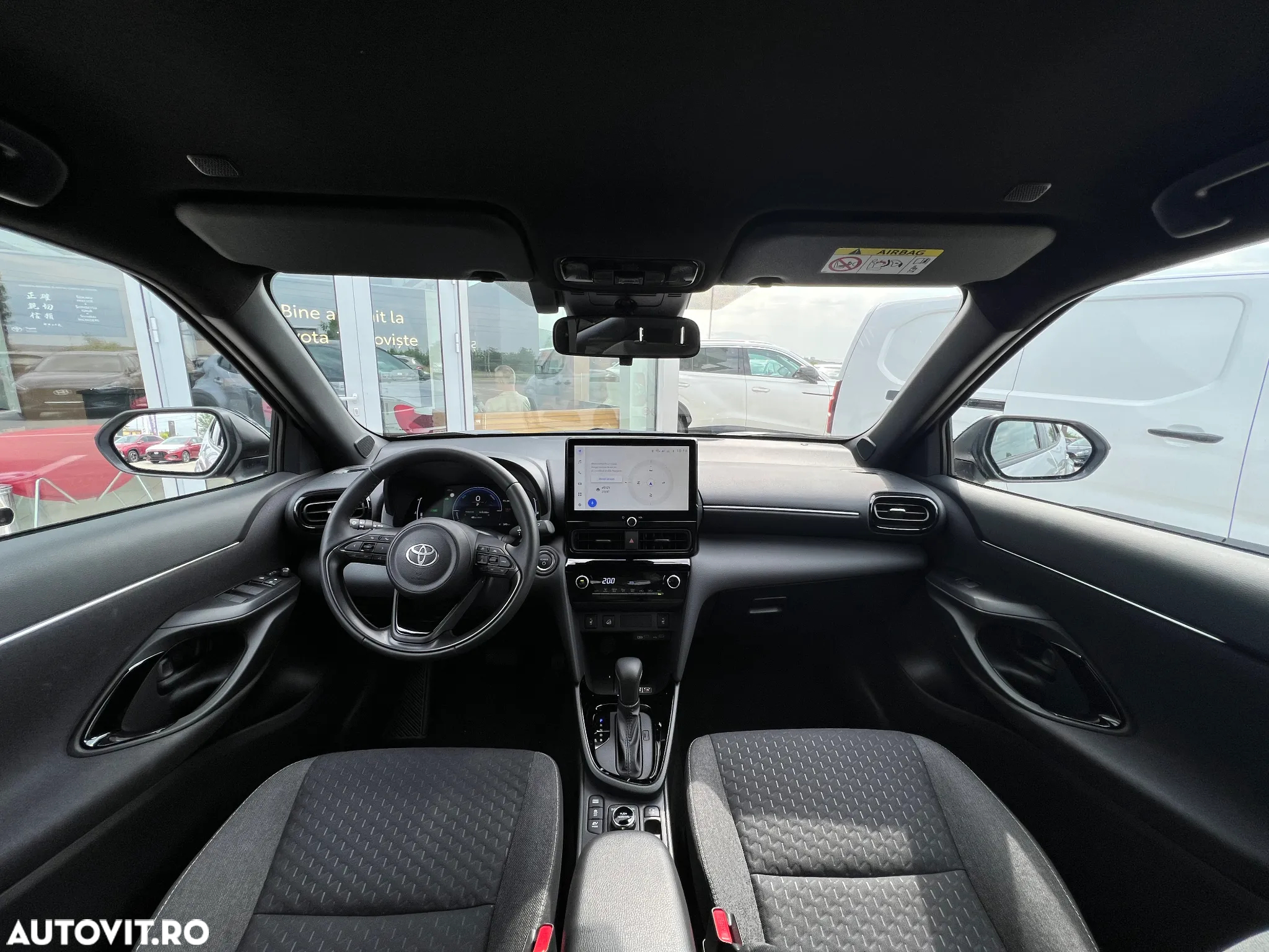 Toyota Yaris Cross 1.5 VVT-i HSD 4x4 Dynamic - 5