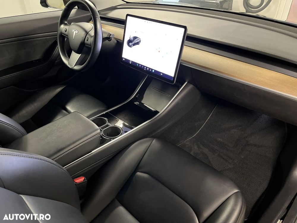 Tesla Model 3 - 26
