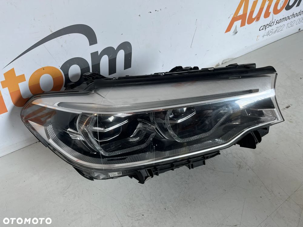 BMW 5 G30 G31 G38 Lampa przednia 7439210-01 - 1