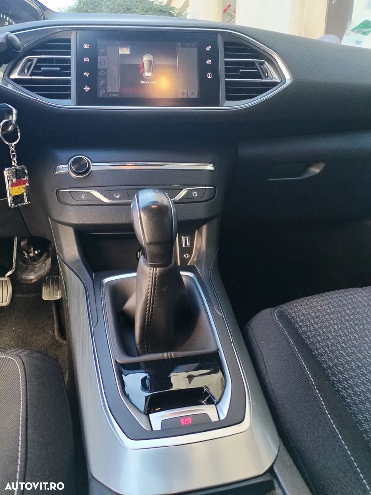 Peugeot 308 PureTech 110 Stop & Start Style - 4