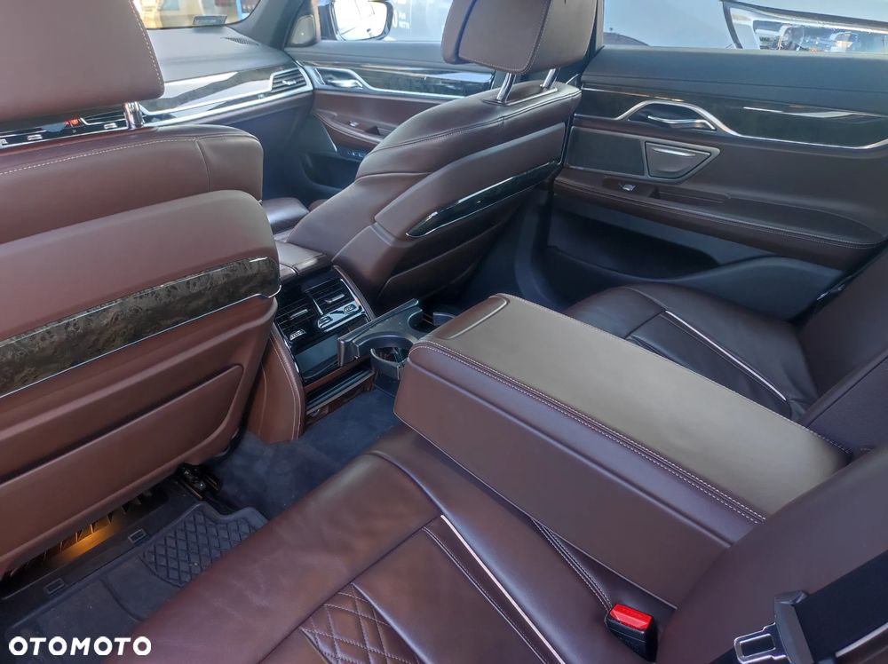 BMW Seria 7 730d xDrive - 22