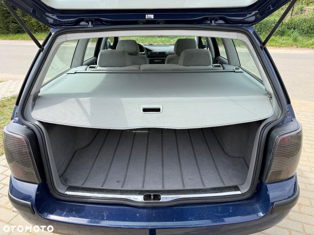 Volkswagen Passat 1.8 Comfortline - 22