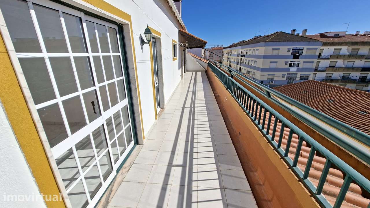 Apartamento T3 com 118m2 e terraço no Pinhal Novo - Grande imagem: 2/15