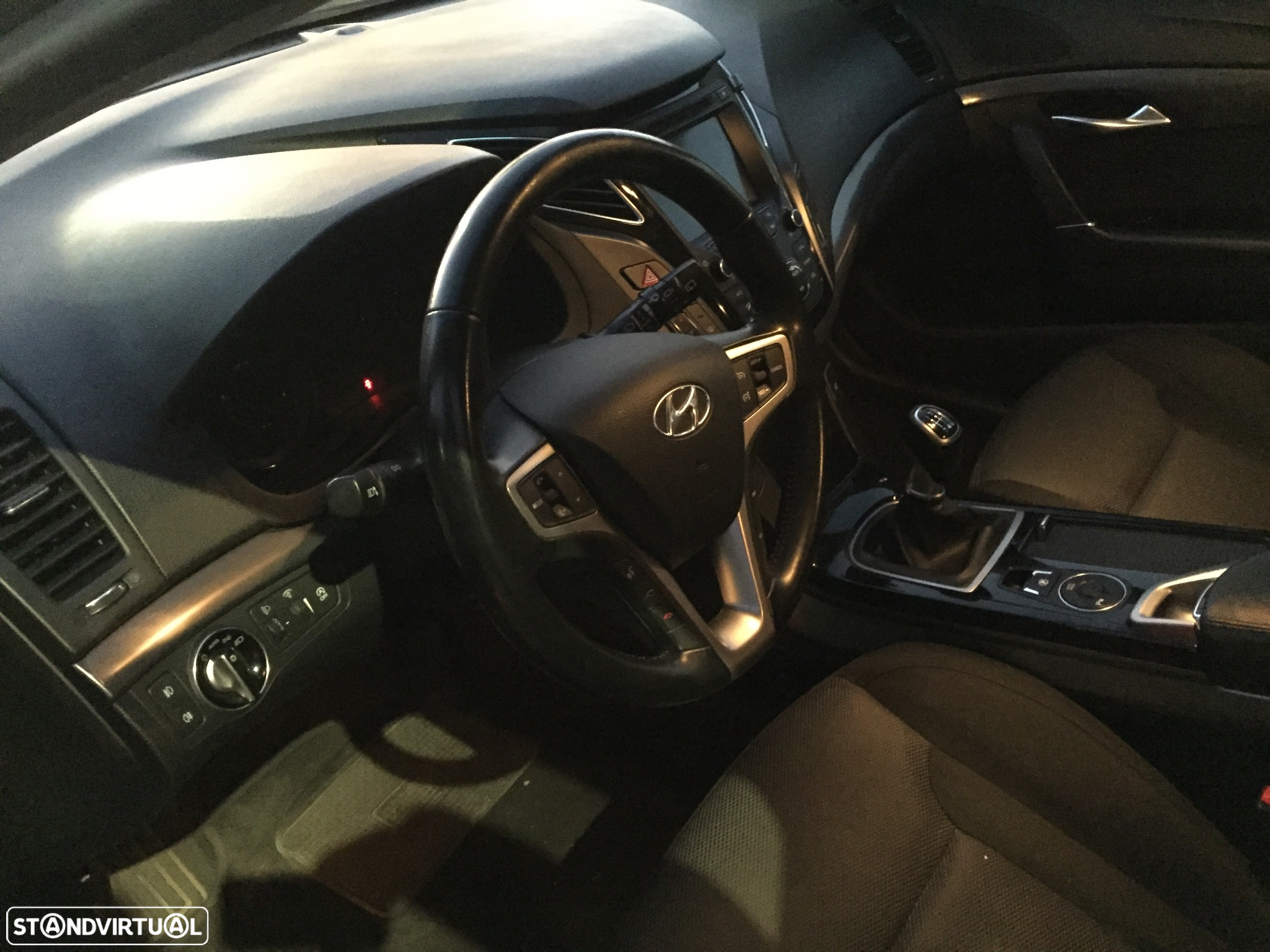 Hyundai i40 SW 1.7 CRDi Blue Comfort - 14