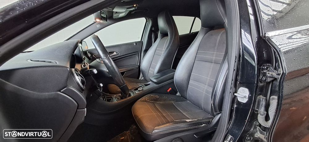 Mercedes-Benz GLA 180 CDI Urban - 9