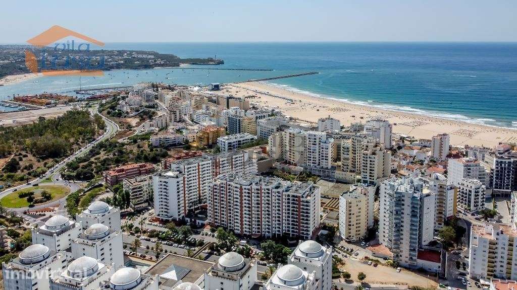 Loja Destinada a Comercio e Serviços no coração da Praia da Rocha - Grande imagem: 2/20