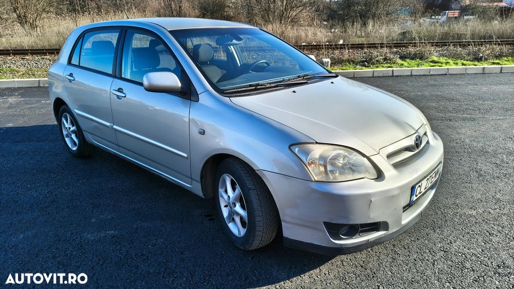 Toyota Corolla 1.4 H/B Sol - 8