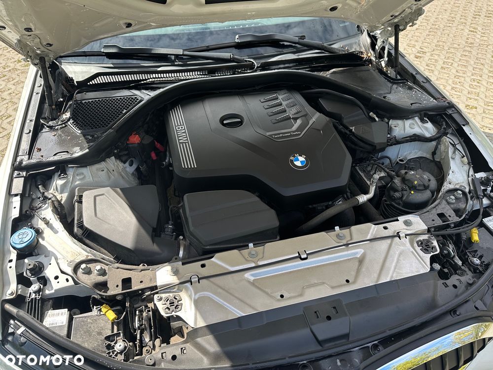 BMW Seria 3 318i - 18
