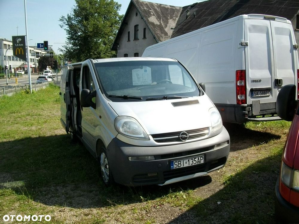 Opel Vivaro - 1