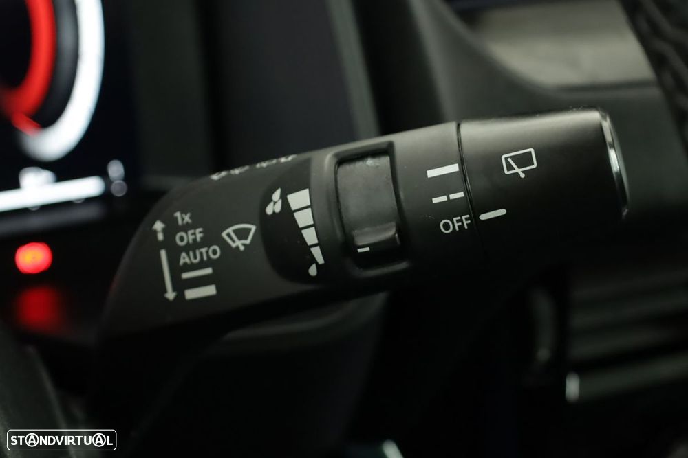 Nissan Qashqai 1.3 DIG-T N-Connecta LED - 18