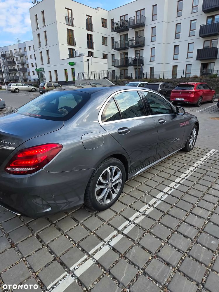 Mercedes-Benz Klasa C 200 4-Matic 7G-TRONIC - 2