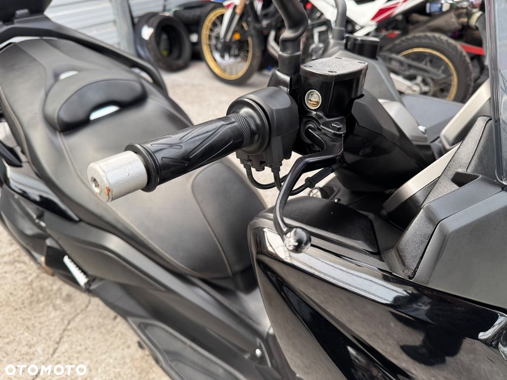 Yamaha X-max - 21