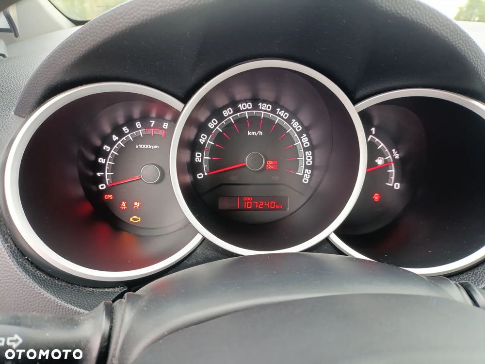 Kia Venga 1.4 M - 8