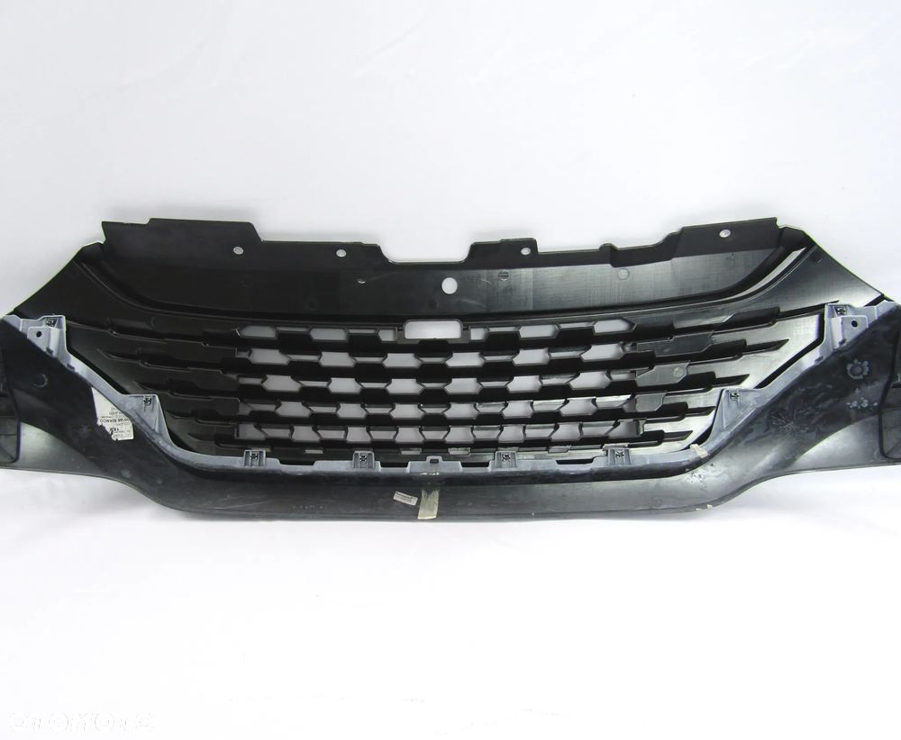 Listwa nad zderzak + atrapa chłodnicy / Grill Iveco Daily  19 - 24 Lakier 50105 - 15