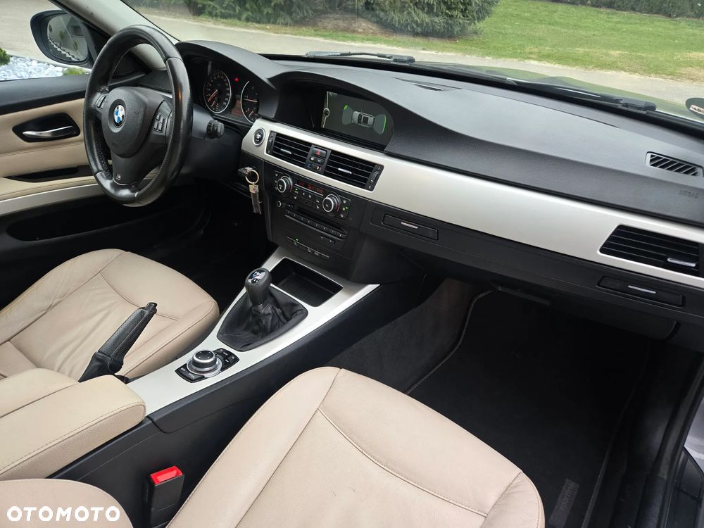 BMW Seria 3 320d xDrive DPF - 7