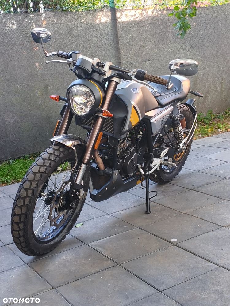 Mondial HPS 125 - 6