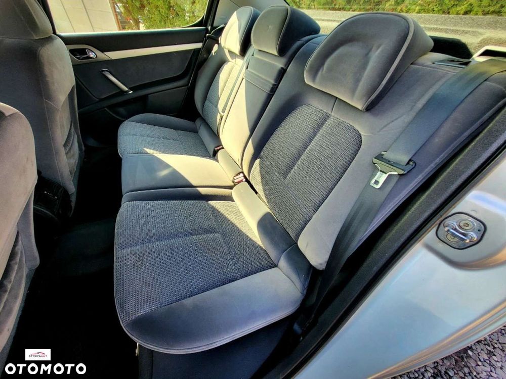 Peugeot 407 - 6