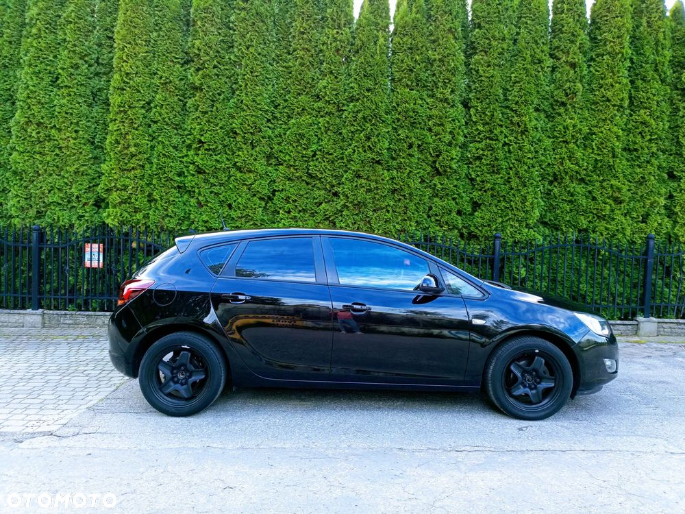 Opel Astra - 8