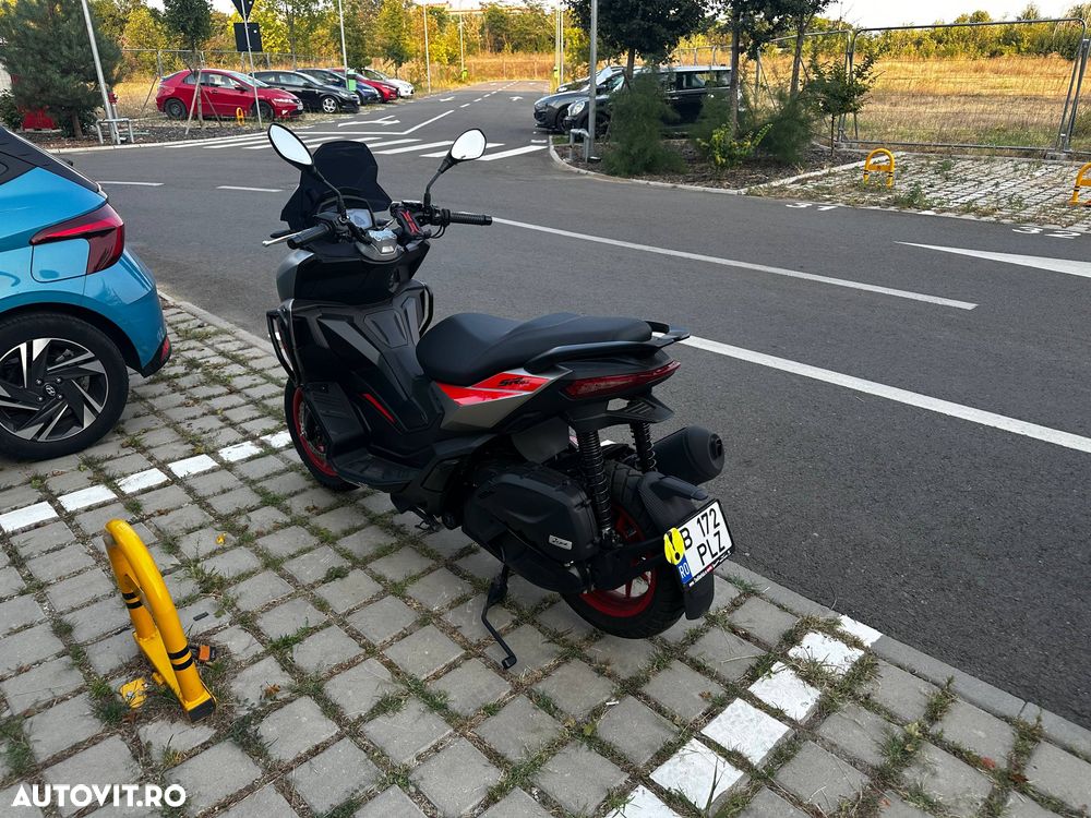 Aprilia SR GT - 3