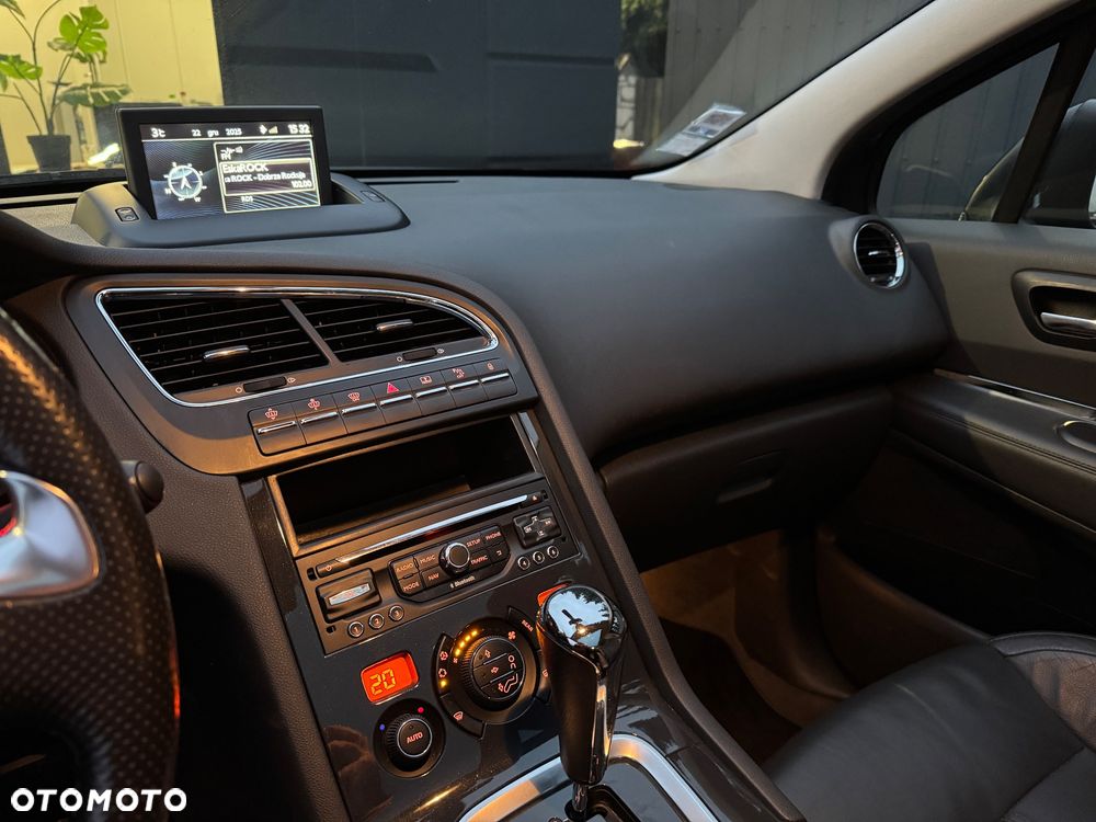 Peugeot 5008 THP 165 EAT6 Stop & Start Allure - 17