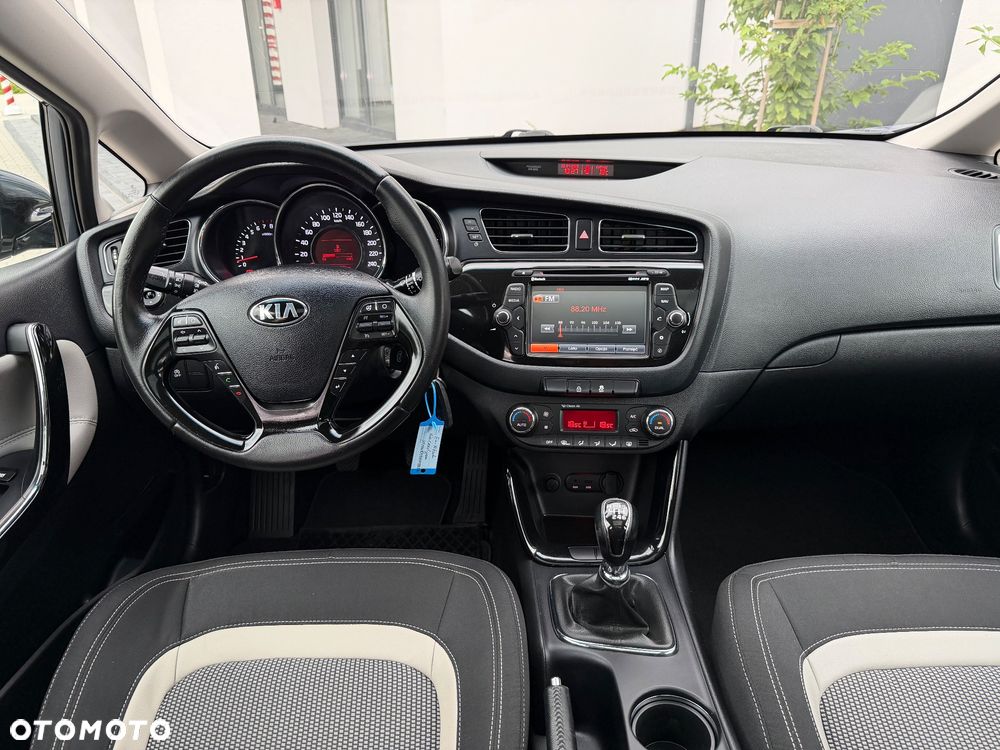 Kia Ceed 1.6 GDI Platinum Edition - 27