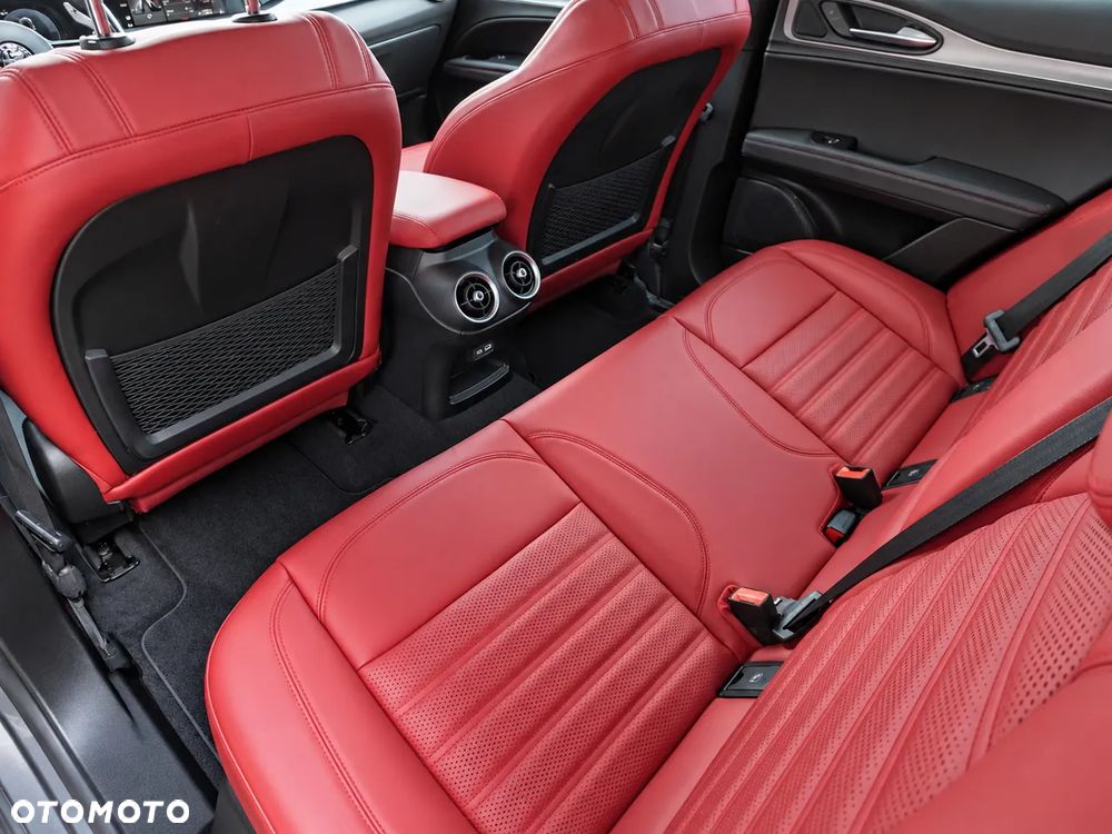 Alfa Romeo Stelvio 2.0 Turbo Veloce Q4 - 31