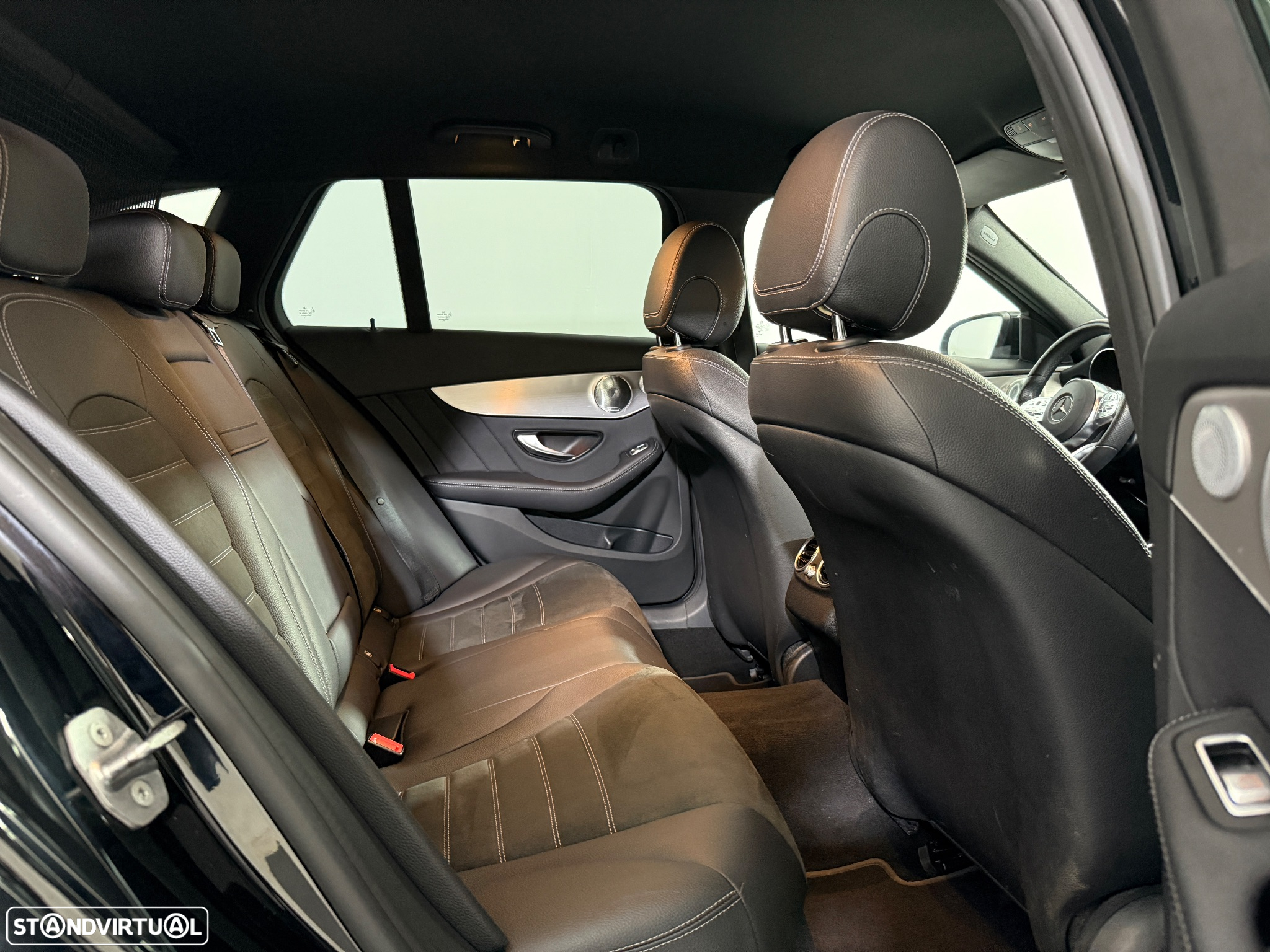 Mercedes-Benz C 300 de AMG Line - 21