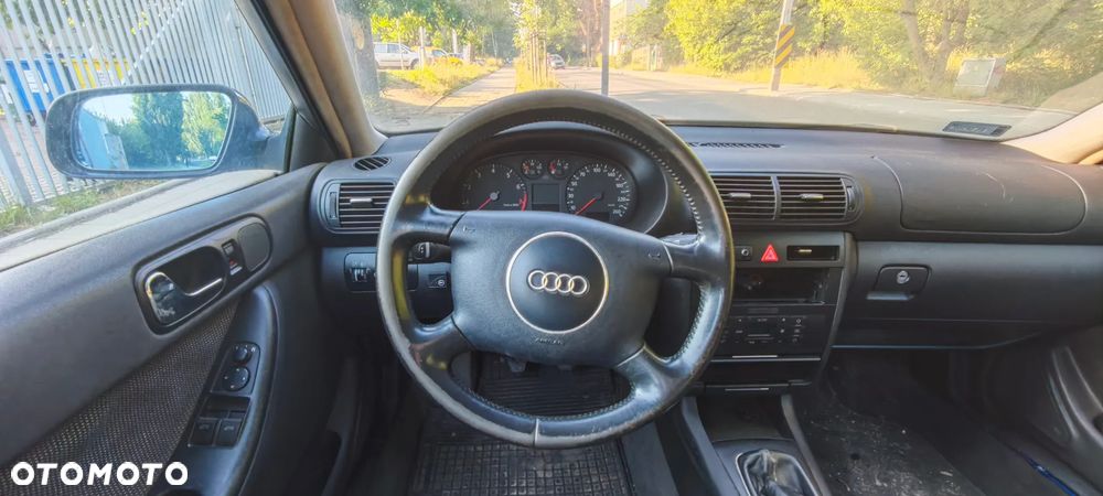 Audi A3 3-drzwiowe 1.6 Ambiente - 6