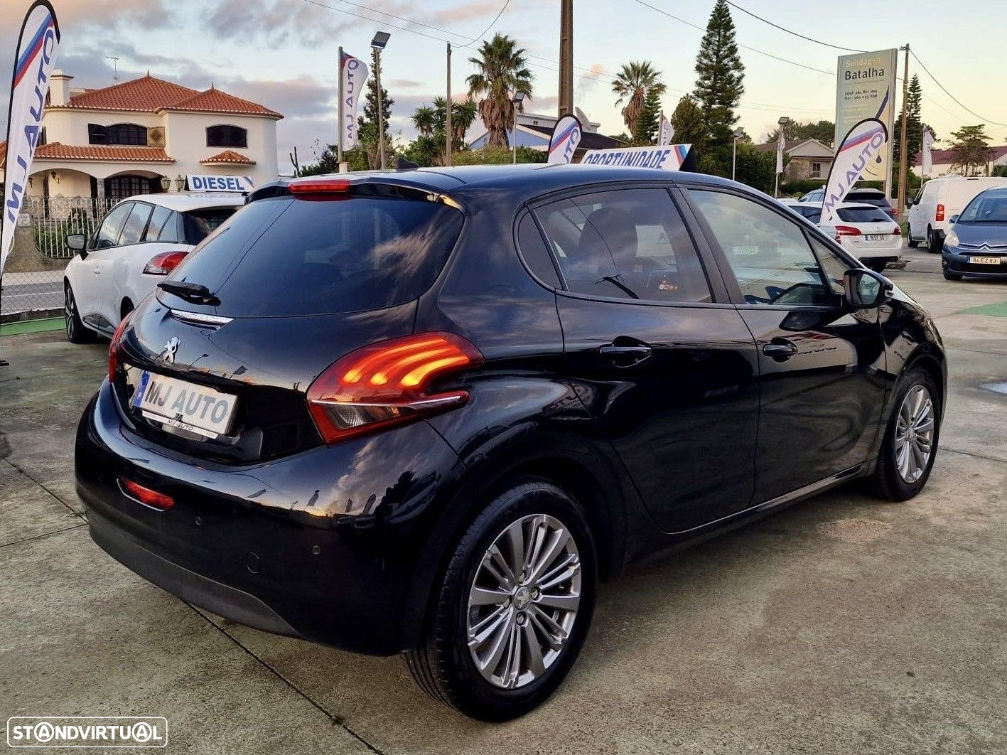 Peugeot 208 1.5 BlueHDi Signature - 9