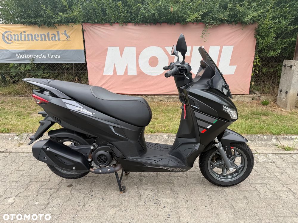 Aprilia SR - 1