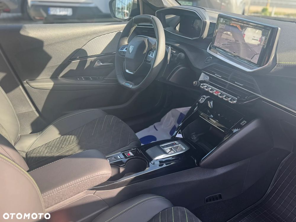 Peugeot 208 54kWh GT - 8