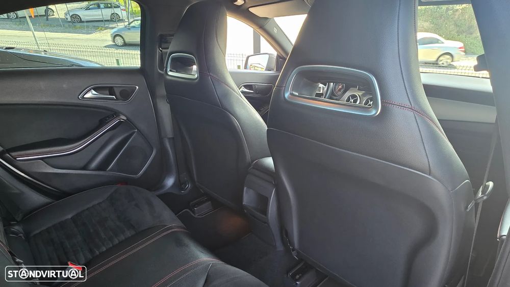 Mercedes-Benz CLA 200 CDI AMG Line - 19