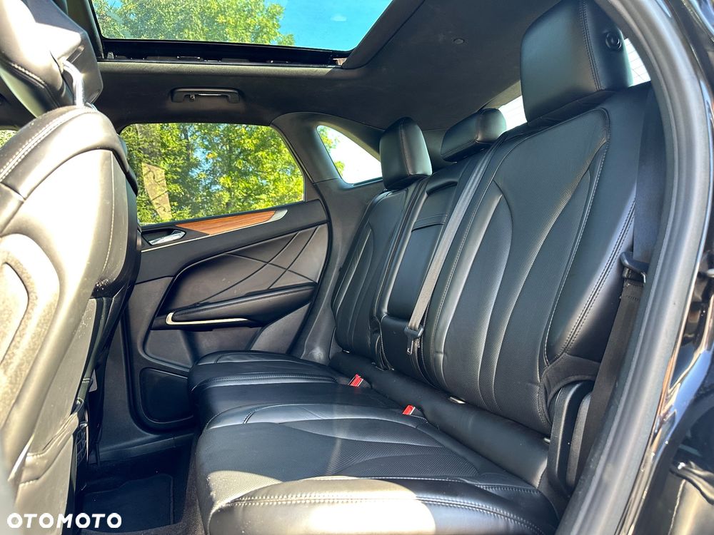 Lincoln MKC - 17