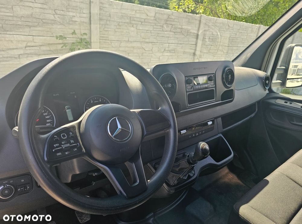 Mercedes-Benz SPRINTER - 7
