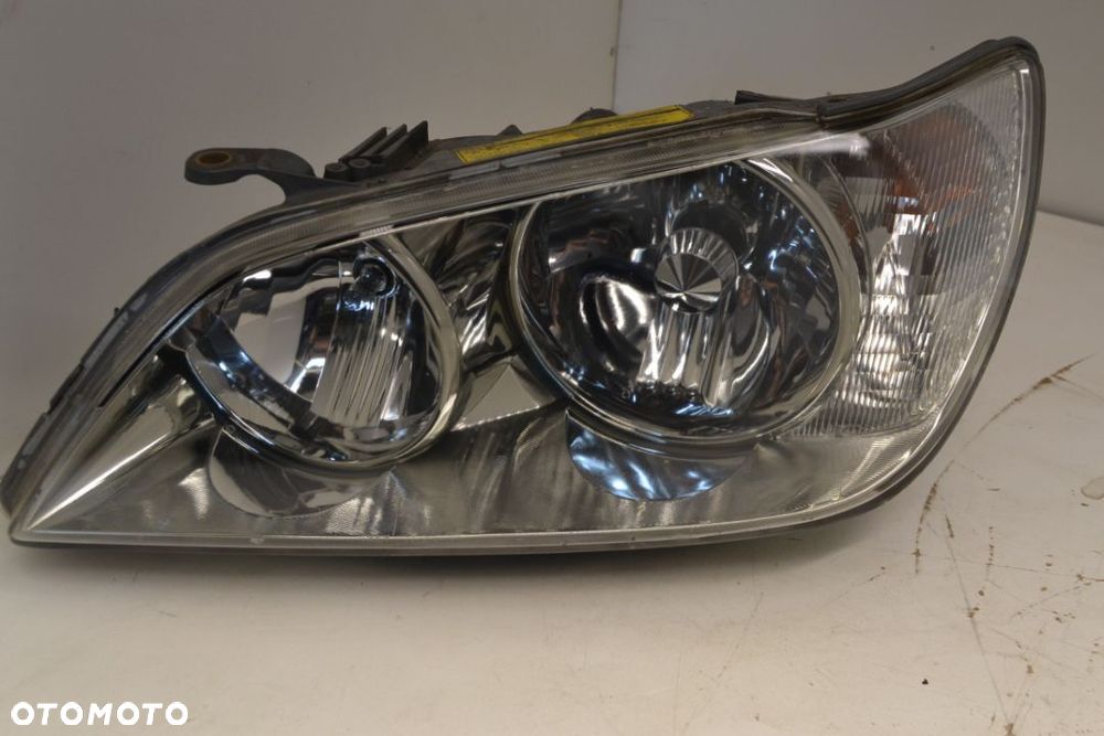 Lampa Przednia lewa Lexus IS 200 300 - 3