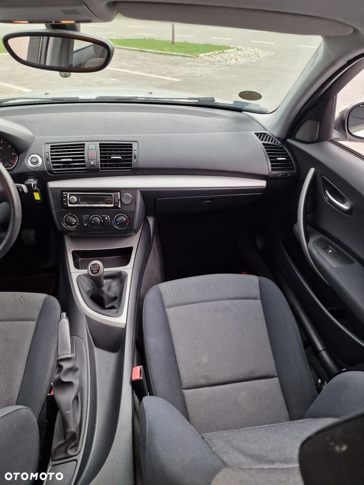 BMW Seria 1 116i - 22