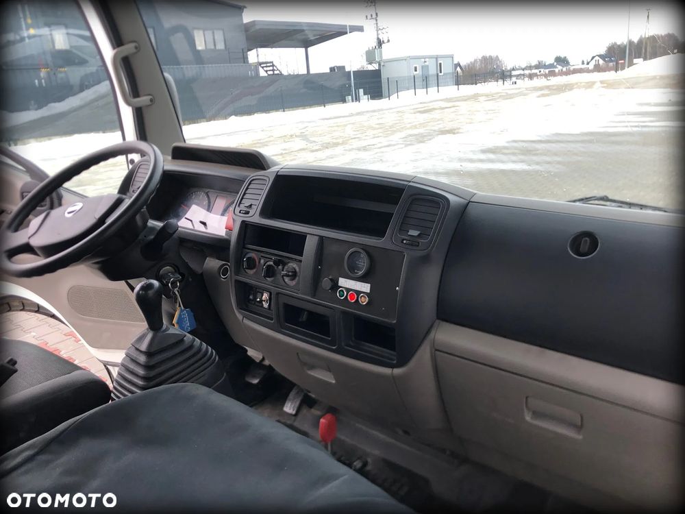 Nissan Cabstar - 19