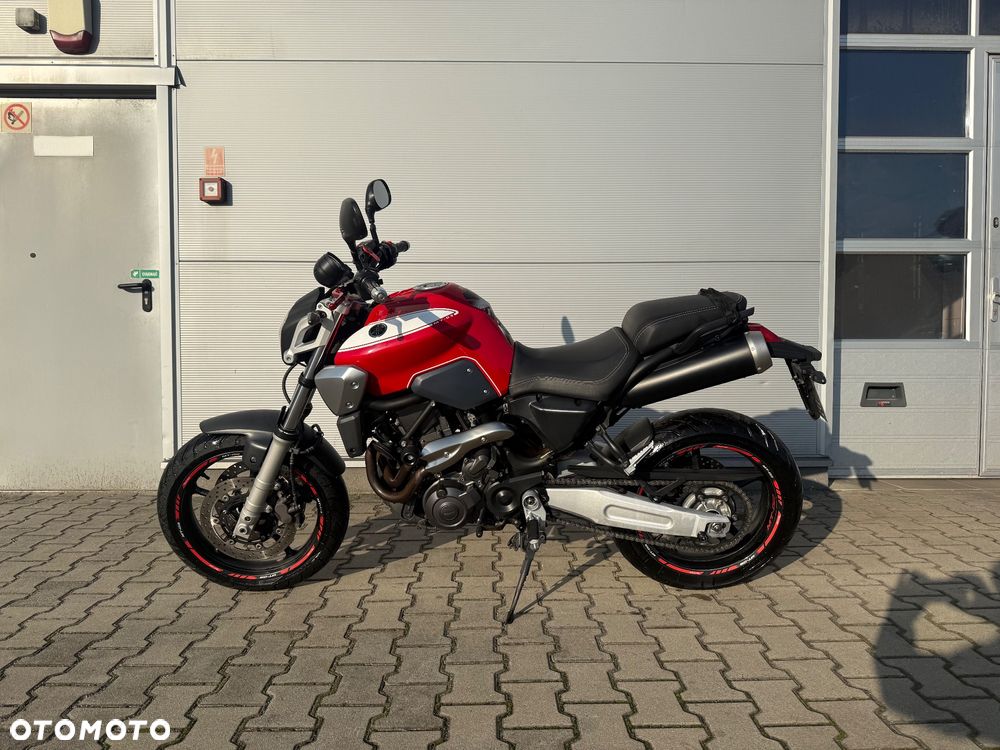 Yamaha MT - 5