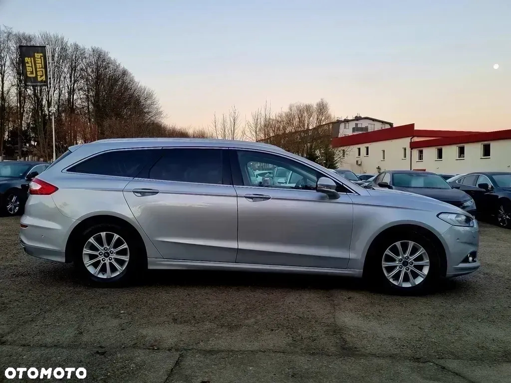 Ford Mondeo 2.0 TDCi Titanium PowerShift - 4