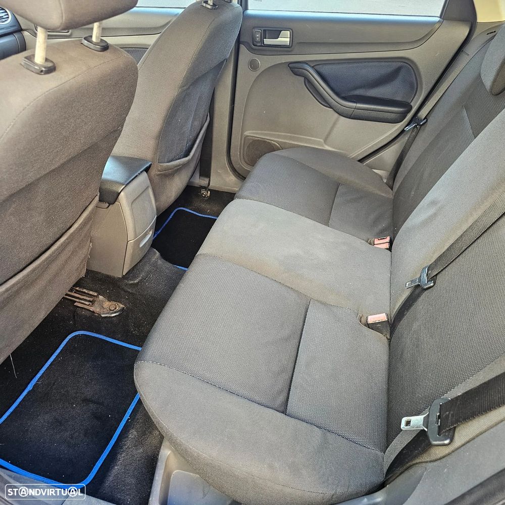 Ford Focus 1.6 TDCi Connection - 18