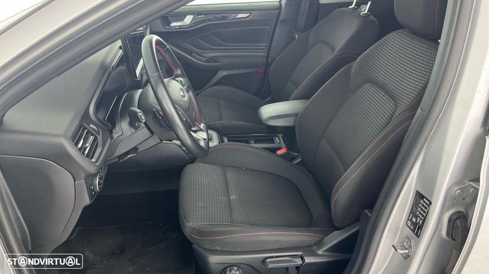 Ford Focus SW 1.0 EcoBoost MHEV ST-Line Aut. - 17