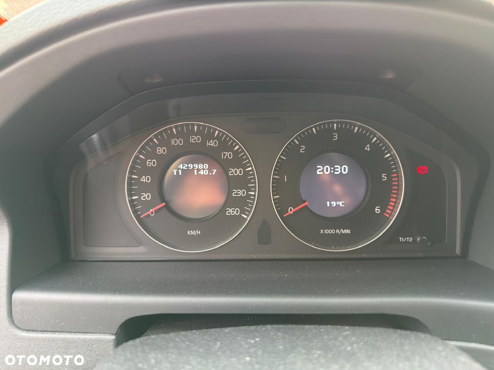 Volvo V70 D5 Summum - 12